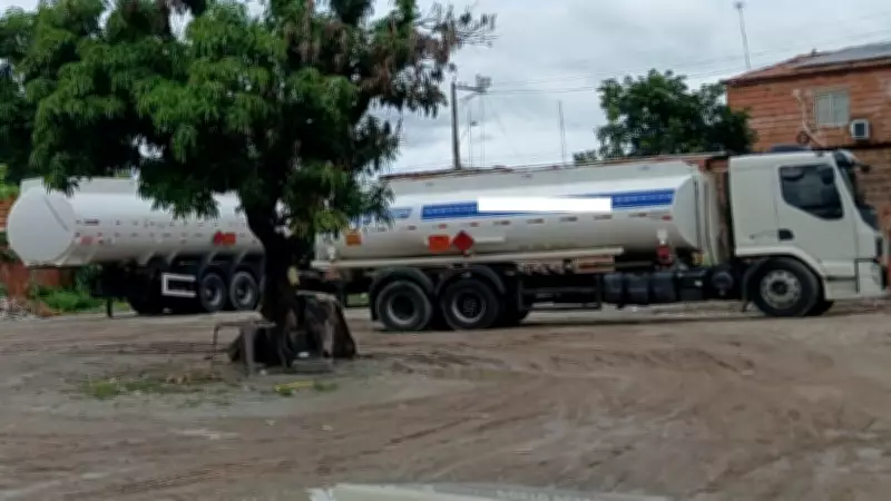 Três presos por furto de 50 mil litros de combustível em Fortaleza