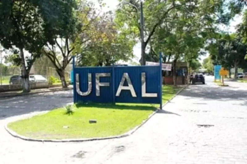 Ufal aprova reserva de 2% das vagas na graduação para pessoas trans