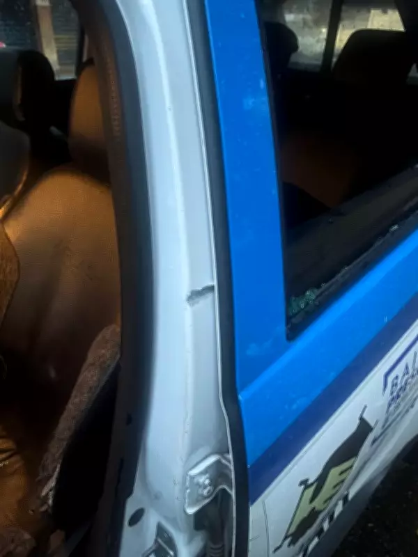 Viatura da PM é baleada durante confronto em Volta Redonda no RJ