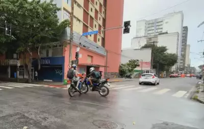 Acidente entre motos é flagrado ao vivo durante telejornal no Recife