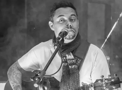 Cantor sertanejo Adriano Muniz é encontrado morto em casa no DF