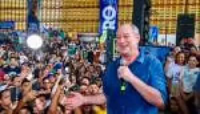 Ciro Gomes lança pré-candidatura ao governo do Ceará com críticas a ex-aliados e ao STF