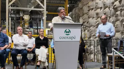 Cooxupé recebe Ronaldo Caiado para debater agronegócio e cafeicultura em Guaxupé