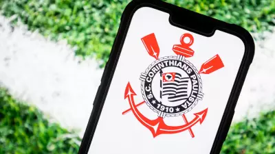Corinthians enfrenta dificuldades financeiras devido a investigações do MP