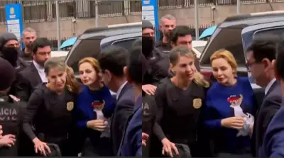 Deolane Bezerra chega à Polícia Civil após prisão em operação contra PCC