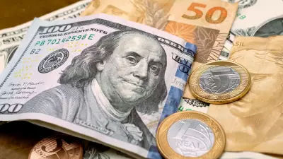 Dólar cai 1,09% e fecha a R$ 4,912 com apetite por risco e ata do Copom