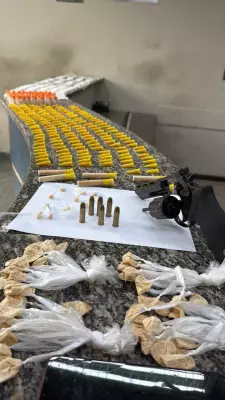 Dois homens presos com arma, drogas e munições em operação da PM em Barra Mansa
