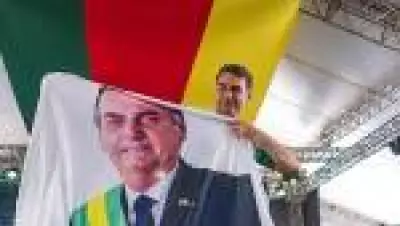 Economia teme 'Flávio Day' com avanço de denúncias contra candidato da direita