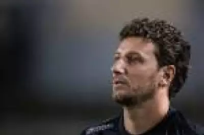 Elano revela impressão sobre Robinho e bastidores de Neymar no Santos
