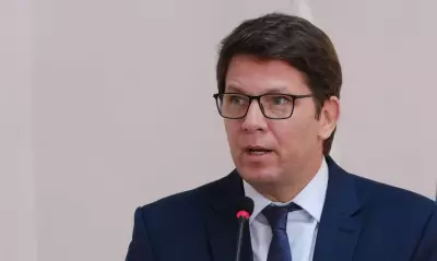 Ex-funcionária revela devolução de salário no gabinete de Mario Frias