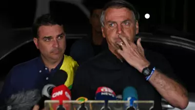 Flávio Bolsonaro defende financiamento de filme sobre o pai em evento em Campinas