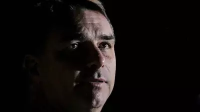 Flávio Bolsonaro e produtores divergem sobre verba de Vorcaro para filme
