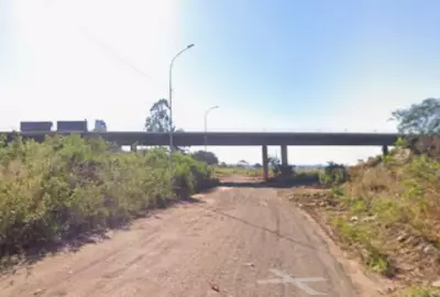Homem é agredido por grupo e sofre fratura na perna em Campo Grande