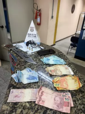 Homem de 40 anos é preso com armas e drogas em Paraíba do Sul