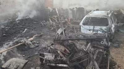 Incêndio atinge ferro-velho em Resende e mobiliza bombeiros