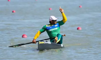 Isaquias Queiroz conquista medalha de prata na Copa do Mundo de Canoagem na Hungria