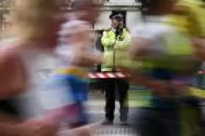 Londres se prepara para mega protesto de extrema direita com 100 mil pessoas