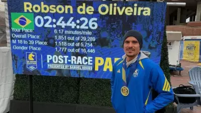 Maratonista amador ajuda rival exausto e vira herói mundial em Boston