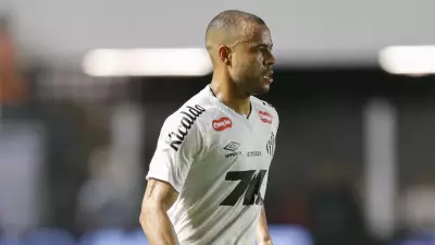 Mayke enfrenta crise no Santos após vaias e pode ser emprestado