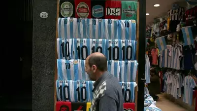 Por que roupas na Argentina são as mais caras da região? Entenda