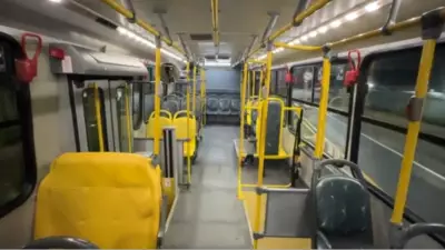 Primeira madrugada com ônibus 24h em São José tem movimento baixo