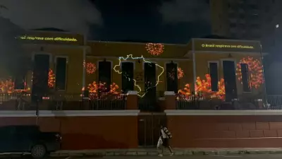 Projeção em Manaus homenageia vítimas da Covid-19 e marca Dia Nacional