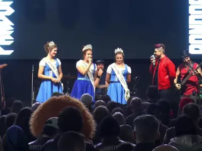 Rainha de festa se sente constrangida após críticas de cantor no palco em Chuvisca