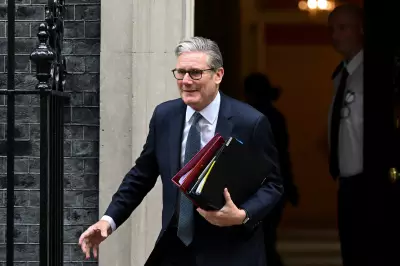 Seis ministros pedem renúncia de Keir Starmer em crise no Reino Unido