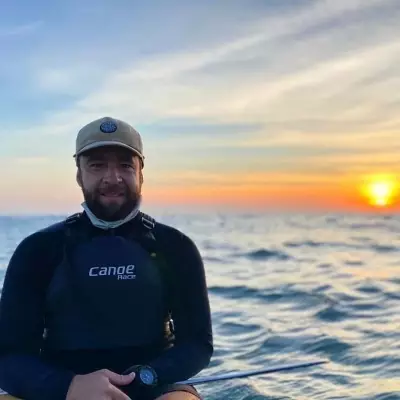 Surfista é atingido no coração por peixe-espada na Costa Rica