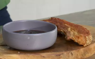 Torresmo crocante com geleia de goiabada: receita fácil e barata para 6 pessoas