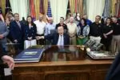 Trump revoga regras sobre superpoluentes e acende alerta climático