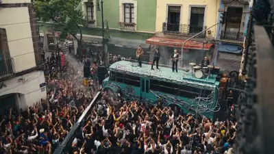 U2 grava clipe de 'Street of Dreams' e apoia torneio social no México