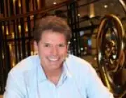 Alexandre Accioly celebra inclusão do Roxy no Travellers' Choice Awards 2026