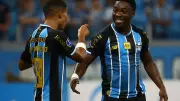 Athletico segura empate com Grêmio mesmo com um a menos na Arena da Baixada