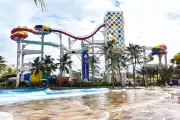 Beach Park abre 235 vagas temporárias para alta estação no Ceará