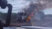 Caminhão com soja é destruído por incêndio na BR-010 no Pará