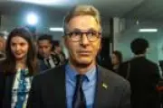 Carlos Bolsonaro ataca Zema: 'Estou para conhecer sujeito mais baixo que esse'