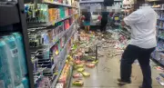 Carro invade supermercado e deixa seis feridos em Paraíba do Sul, RJ