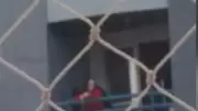 Casal é flagrado em ato obsceno em sacada de condomínio no RS