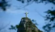 Casal venezuelano preso por racismo contra guia no Cristo Redentor