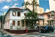 Casarão tombado dos anos 30 em Campinas vira polo cultural após restauro
