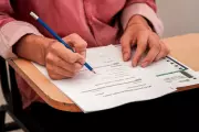 Concurso em Ivinhema: 14 vagas com salários de até R$ 6,7 mil