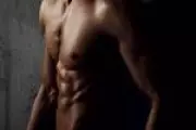 Contorno corporal masculino: procedimento que conquista cada vez mais homens