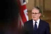 Crise no Reino Unido: quem pode substituir Keir Starmer após renúncias