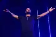Drake supera recorde de Michael Jackson com 14 músicas em 1º lugar na Billboard