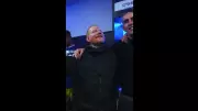 Ed Sheeran celebra acesso do Ipswich Town à Premier League com The A Team