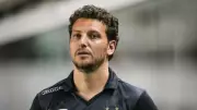 Elano assume gestão da base do Santos e faz apelo sobre Neymar: 'Não está feliz'