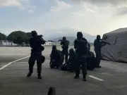 FAB simula ataque nuclear e biológico em exercício militar no Rio