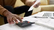 Fazenda lança calculadora online para simular renegociação de dívidas pelo Desenrola