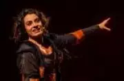 Filha de Raul Gazolla transforma experiência como camgirl em peça de teatro